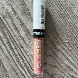 COVERGIRL Outlast Ultimatte Lipstick - Peach